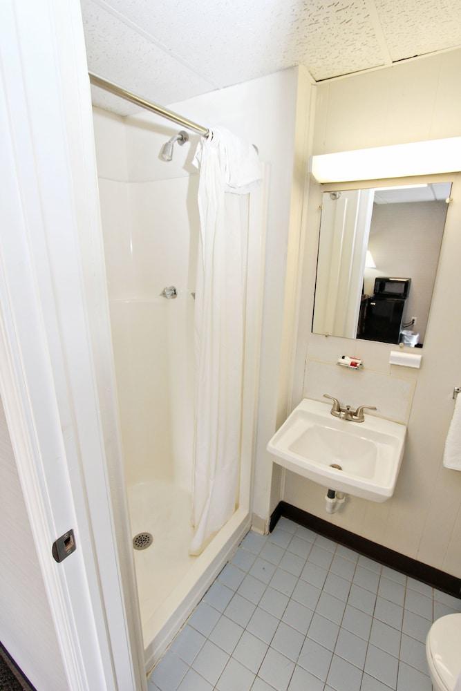Knights Inn Pine Grove Pine Grove  Экстерьер фото