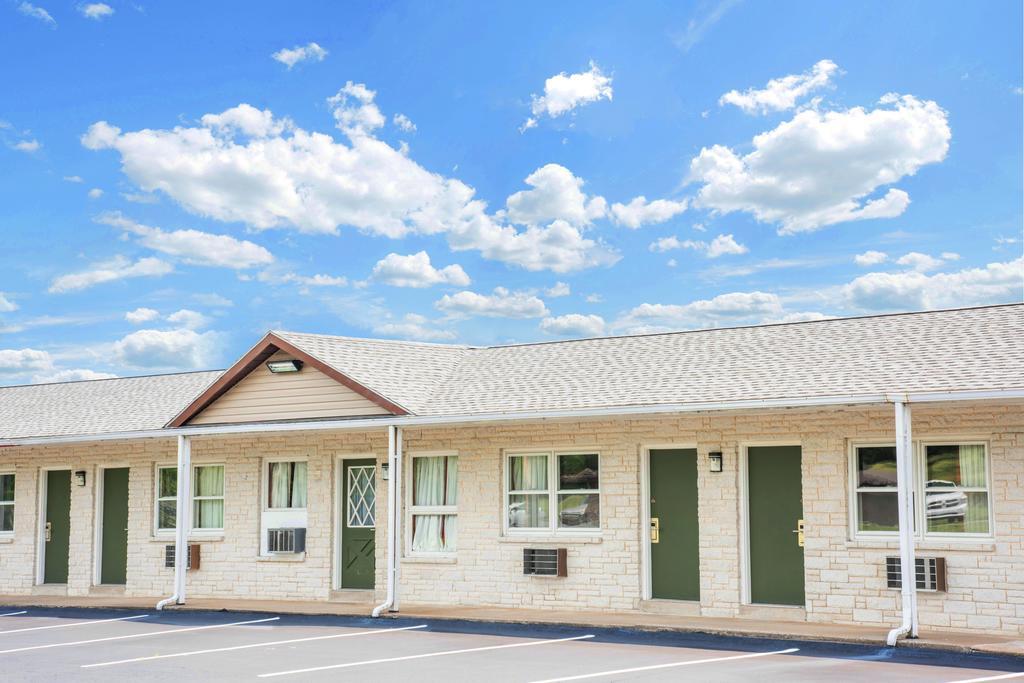 Knights Inn Pine Grove Pine Grove  Экстерьер фото