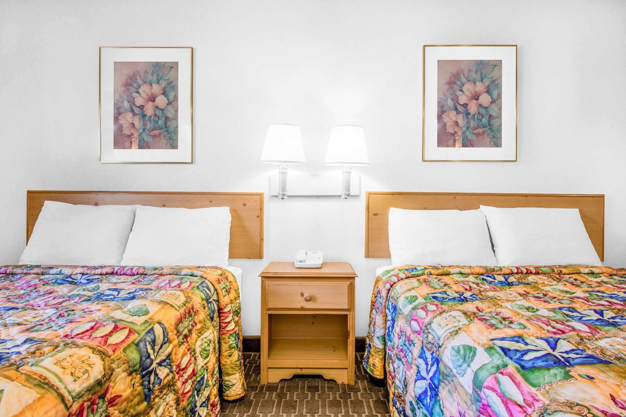 Knights Inn Pine Grove Pine Grove  Экстерьер фото