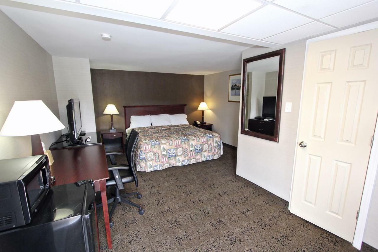 Knights Inn Pine Grove Pine Grove  Экстерьер фото